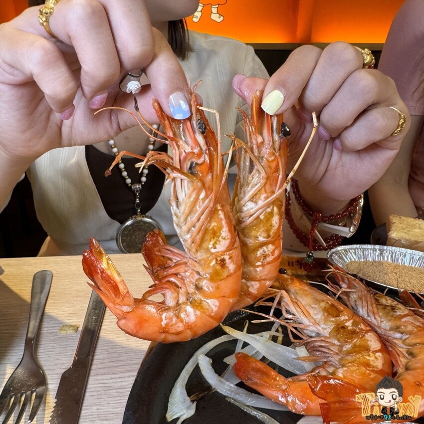 新竹縣竹東鎮100%原肉平價牛排+豐富自助吧吃到飽只要190元起！290元就可以吃到三種肉肉排餐+麵條無限續免費！--跟著踢小米吃喝玩樂趣