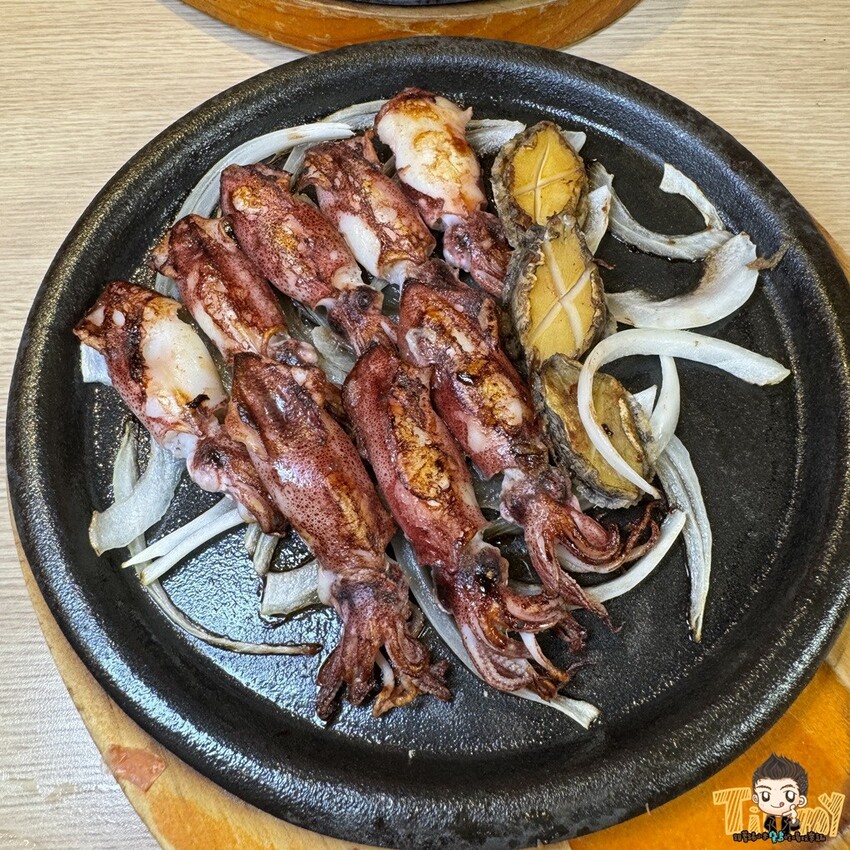 新竹縣竹東鎮100%原肉平價牛排+豐富自助吧吃到飽只要190元起！290元就可以吃到三種肉肉排餐+麵條無限續免費！--跟著踢小米吃喝玩樂趣