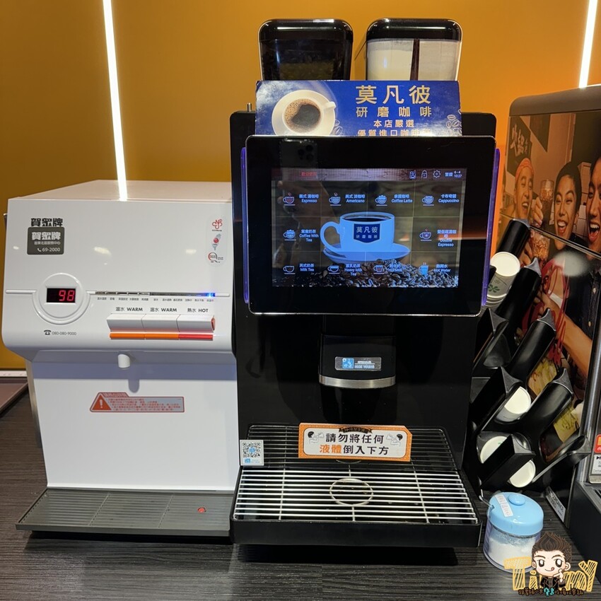 新竹縣竹東鎮100%原肉平價牛排+豐富自助吧吃到飽只要190元起！290元就可以吃到三種肉肉排餐+麵條無限續免費！--跟著踢小米吃喝玩樂趣