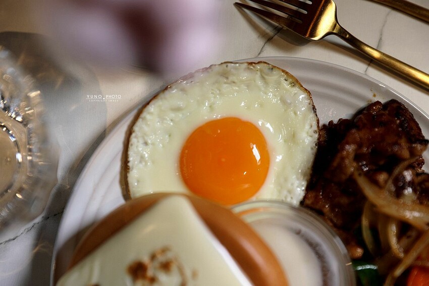 台中市北屯區甜點控快訂位！網美系鬆餅 如夢似幻的鬆軟扎實口感 一吃就愛上｜午吉日式鬆餅 定食 咖啡(台中北屯療癒美食