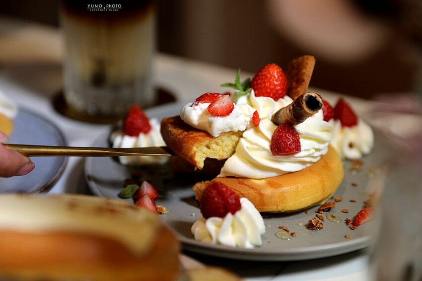 台中市北屯區甜點控快訂位！網美系鬆餅 如夢似幻的鬆軟扎實口感 一吃就愛上｜午吉日式鬆餅 定食 咖啡(台中北屯療癒美食