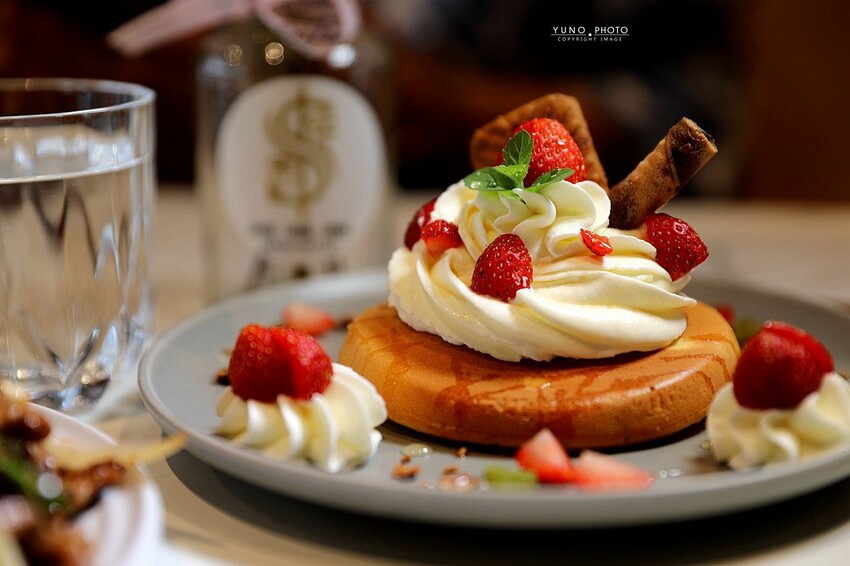 台中市北屯區甜點控快訂位！網美系鬆餅 如夢似幻的鬆軟扎實口感 一吃就愛上｜午吉日式鬆餅 定食 咖啡(台中北屯療癒美食