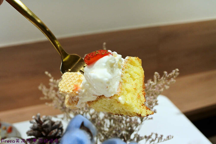 台中市北屯區台中甜點【午吉日式鬆餅｜定食｜咖啡】近洲際棒球場甜點餐盤.全日營業有插座咖啡廳.約會下午茶│民俗文物館│