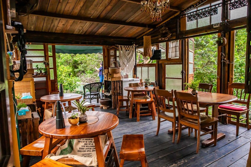 桃園市龍潭區青山吉田|愛麗絲夢幻仙境森林小屋!連google都找不到,藏身橘子園秘境咖啡廳