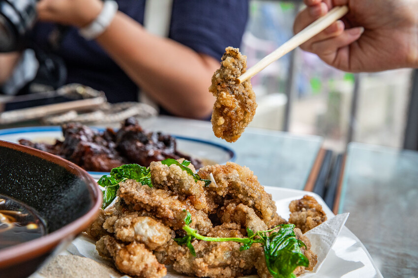 桃園市龍潭區三步五食休閒魚池｜網路上幾乎無資料的超大鹽烤魚！藏身釣魚池旁的隱藏版鮮魚料理