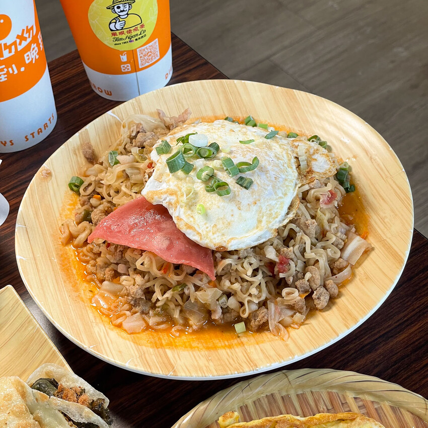 台灣唯一一家有早午餐的早到晚到，豐富的超客製化餐點選擇 - 安妮 Anny