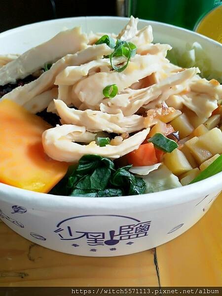 搭著捷運吃美食~捷運永春站~少點鹽健康餐盒專賣(信義店)~~