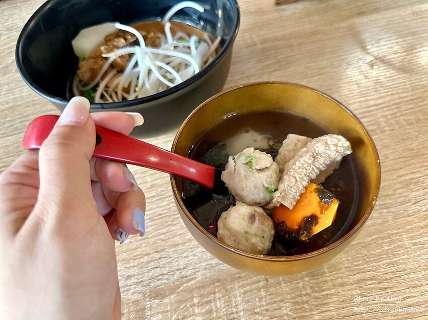 台中市東區吃飯吃麵-建國市場裡面的素食小攤