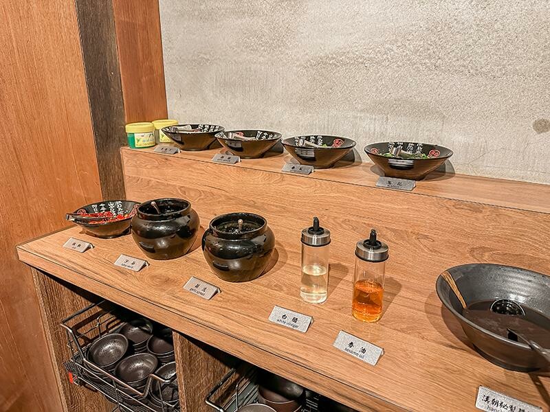 新竹竹北火鍋推薦!漢朝鍋物皇家宮廷風浮誇火鍋,麻辣鍋滑牛肉必吃。