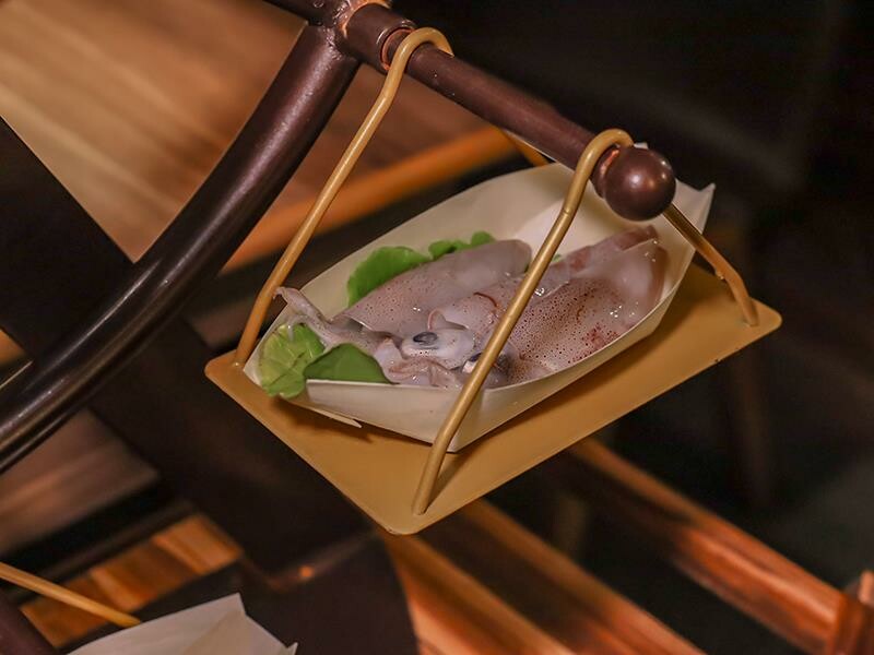 新竹竹北火鍋推薦!漢朝鍋物皇家宮廷風浮誇火鍋,麻辣鍋滑牛肉必吃。