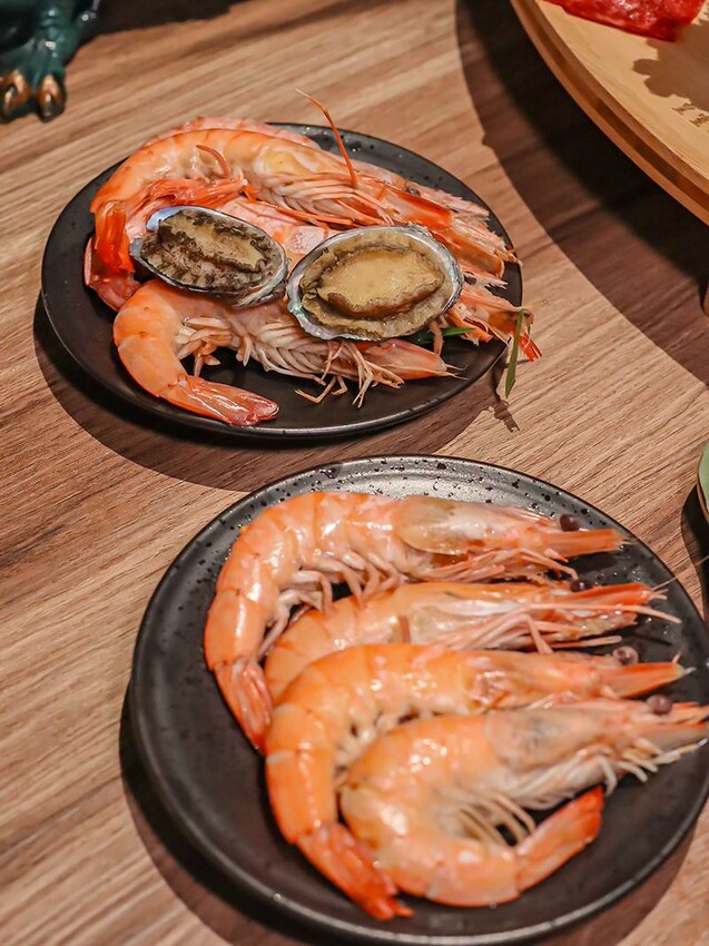 新竹竹北火鍋推薦!漢朝鍋物皇家宮廷風浮誇火鍋,麻辣鍋滑牛肉必吃。