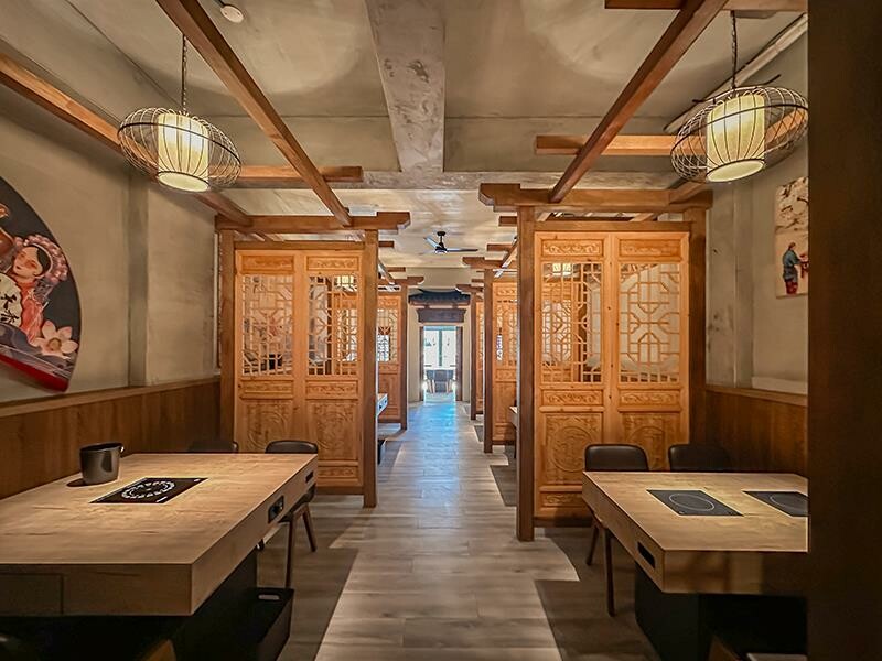 新竹竹北火鍋推薦!漢朝鍋物皇家宮廷風浮誇火鍋,麻辣鍋滑牛肉必吃。