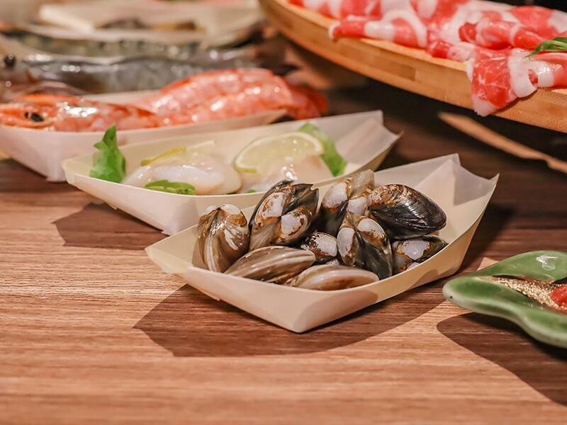 新竹竹北火鍋推薦!漢朝鍋物皇家宮廷風浮誇火鍋,麻辣鍋滑牛肉必吃。