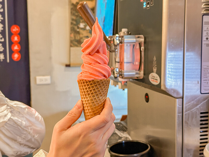 新竹竹北火鍋推薦!漢朝鍋物皇家宮廷風浮誇火鍋,麻辣鍋滑牛肉必吃。