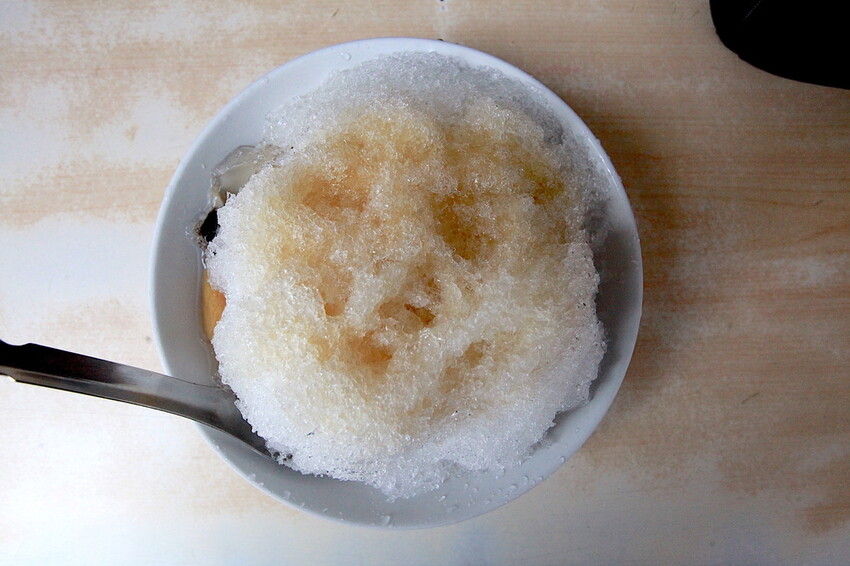 高雄市三民區​  吃。高雄市美食 ｜三民區。 ​「老牌薏仁大王」飄香超過40年老字號冰店，充滿古早味剉冰值得您品嚐「老牌