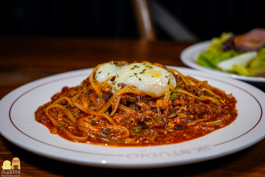 台北市信義區信義區JK studio法式餐酒館，信義區高CP約會餐廳推薦！異國料理搭配浪漫氛圍，平價經典老法菜讓人意猶未盡
