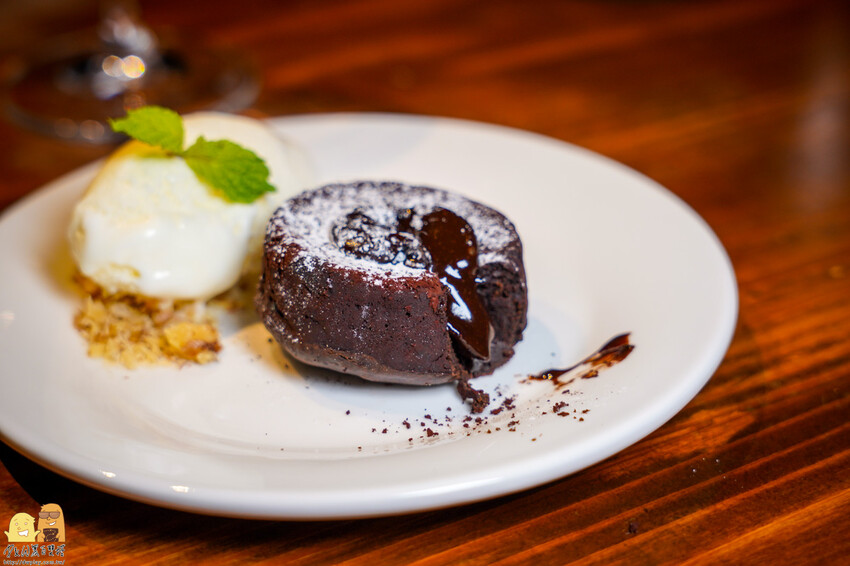 台北市信義區信義區JK studio法式餐酒館，信義區高CP約會餐廳推薦！異國料理搭配浪漫氛圍，平價經典老法菜讓人意猶未盡