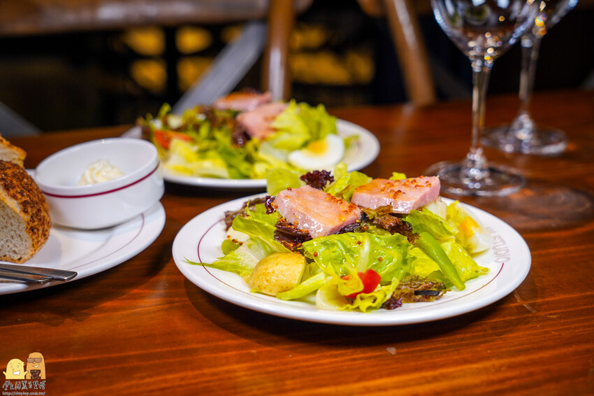 台北市信義區信義區JK studio法式餐酒館，信義區高CP約會餐廳推薦！異國料理搭配浪漫氛圍，平價經典老法菜讓人意猶未盡