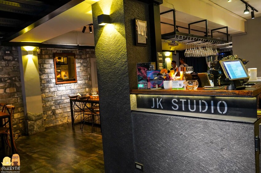 台北市信義區信義區JK studio法式餐酒館，信義區高CP約會餐廳推薦！異國料理搭配浪漫氛圍，平價經典老法菜讓人意猶未盡