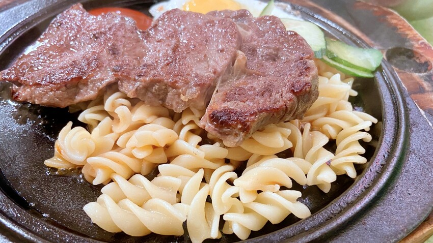 台北市士林區士林夜市 hotdoufu 口吅品平價牛排館士林店 傳統鐵板牛排滋滋響 玉米濃湯及飲料喝到飽 原陽明戲院地址旁30