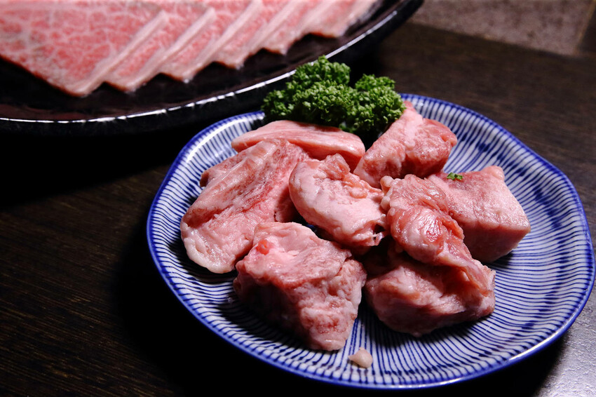 桃園中壢燒肉推薦,潮肉炭火燒肉中壢新生店,CP值超高的和牛吃