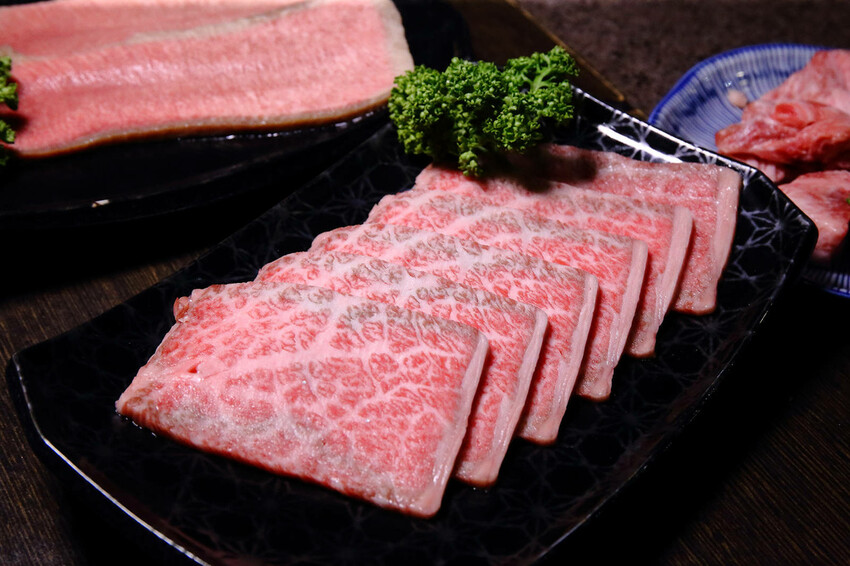 桃園中壢燒肉推薦,潮肉炭火燒肉中壢新生店,CP值超高的和牛吃