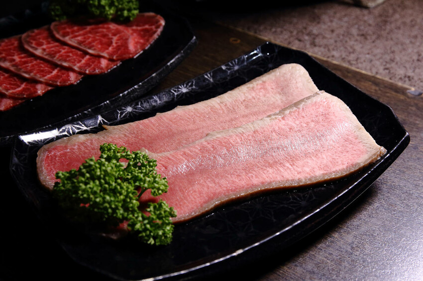 桃園中壢燒肉推薦,潮肉炭火燒肉中壢新生店,CP值超高的和牛吃