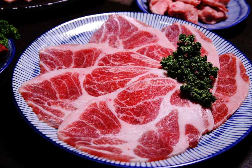 桃園中壢燒肉推薦,潮肉炭火燒肉中壢新生店,CP值超高的和牛吃