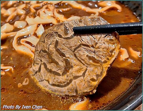 《中原夜市超人氣牛肉麵專賣》牛肉麵控必吃的天堂/『集英會牛肉