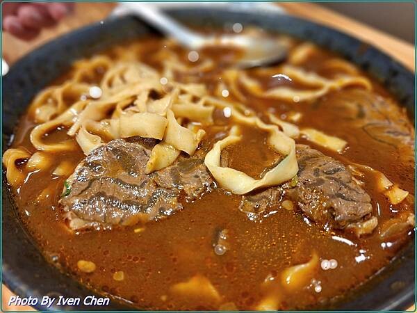 《中原夜市超人氣牛肉麵專賣》牛肉麵控必吃的天堂/『集英會牛肉