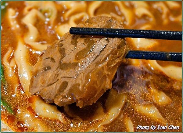 《中原夜市超人氣牛肉麵專賣》牛肉麵控必吃的天堂/『集英會牛肉