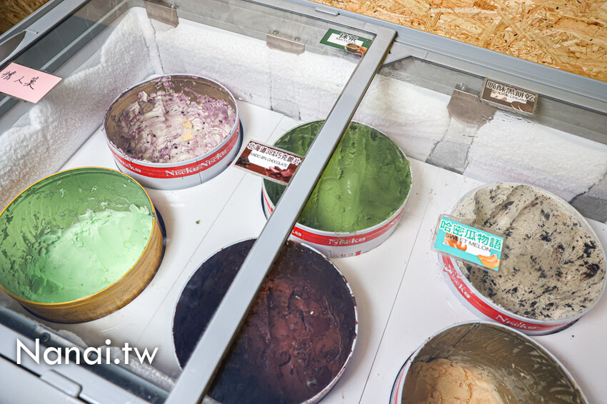 超推胡椒豬肚湯底吃過回不去！45種以上蔬菜自助吧，竟然有豬肚,牛百葉,鴨腸,魷魚,麻辣鴨血豆腐無限任吃。鍋食主艺