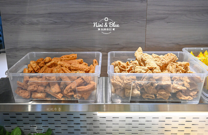 一饌泰式銅盤燒烤火鍋,台中北屯泰式火鍋,泰式酸辣湯超好喝,有蔬食自助吧吃到飽 @Nini and Blue 玩樂食記