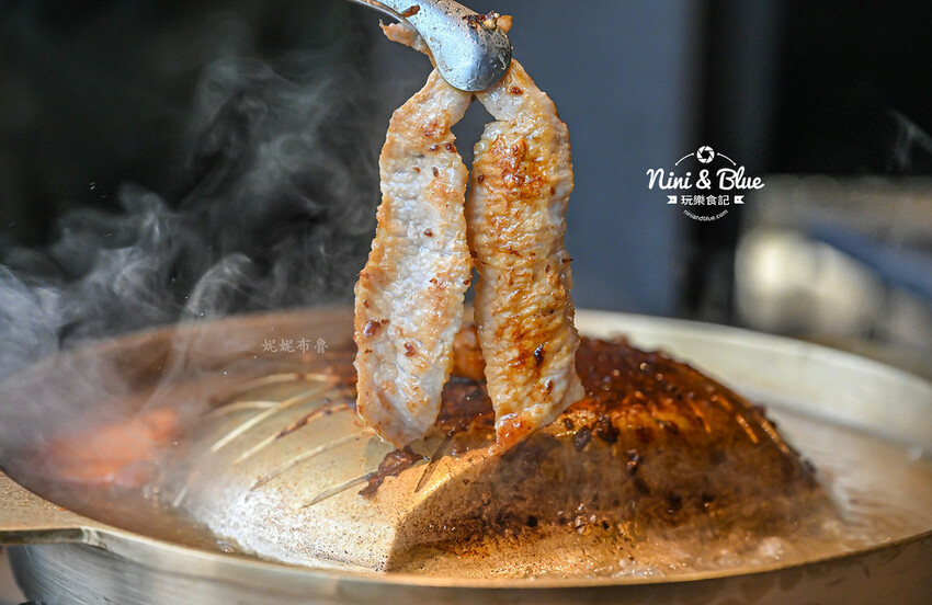 一饌泰式銅盤燒烤火鍋,台中北屯泰式火鍋,泰式酸辣湯超好喝,有蔬食自助吧吃到飽 @Nini and Blue 玩樂食記