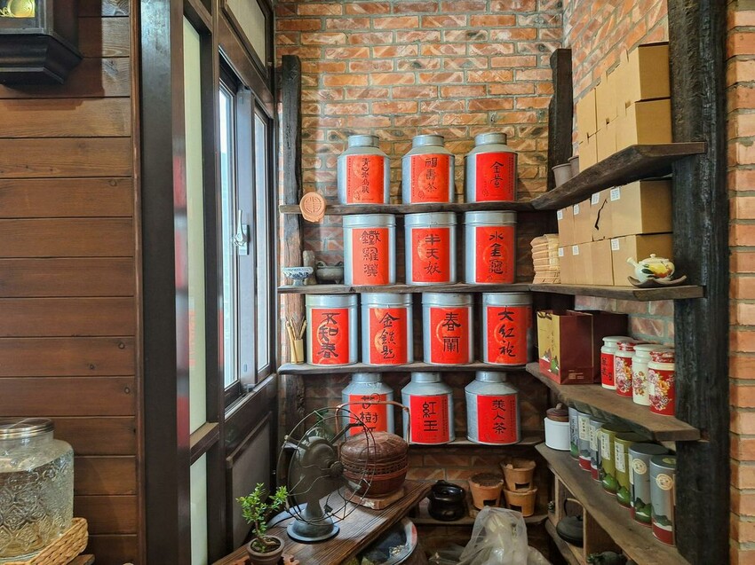 【美食】「捨茶外人文茶館」桃園人文茶館,功夫茶、手沖煮茶、鍋