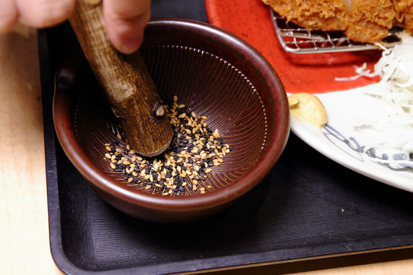 銀座杏子日式豬排,網友票選人氣第一名日式豬排!軟殼蝦與極厚炸