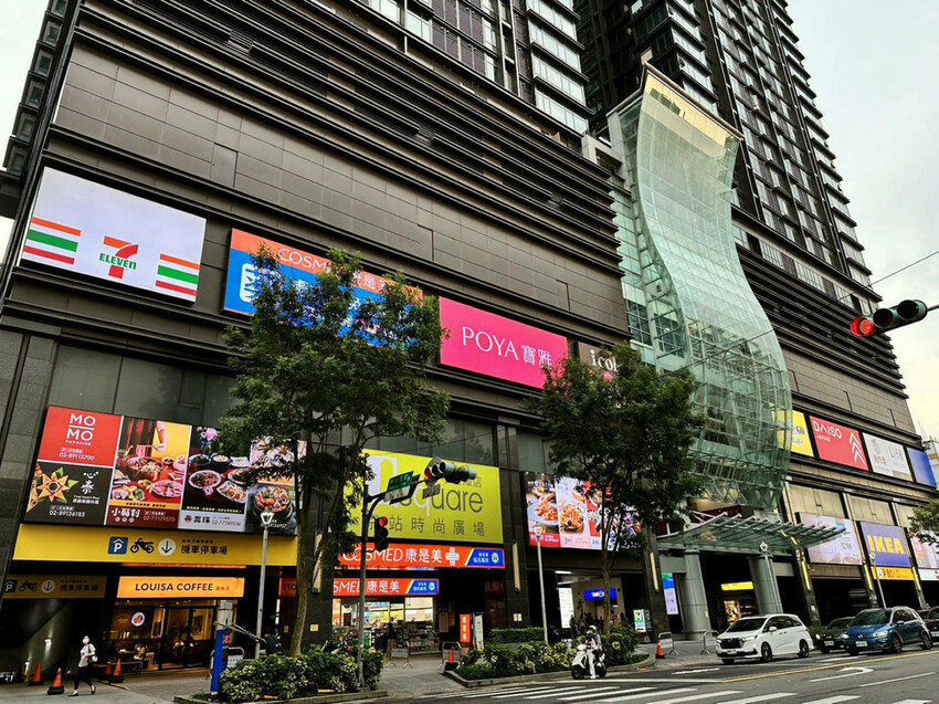 銀座杏子日式豬排,網友票選人氣第一名日式豬排!軟殼蝦與極厚炸