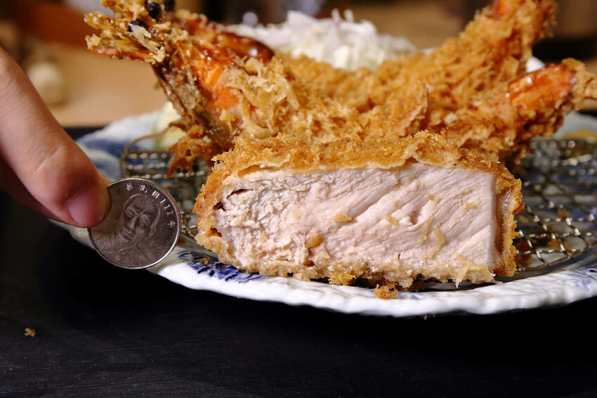 銀座杏子日式豬排,網友票選人氣第一名日式豬排!軟殼蝦與極厚炸