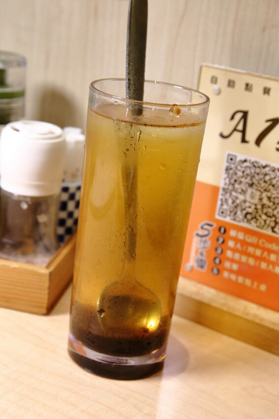 銀座杏子日式豬排,網友票選人氣第一名日式豬排!軟殼蝦與極厚炸