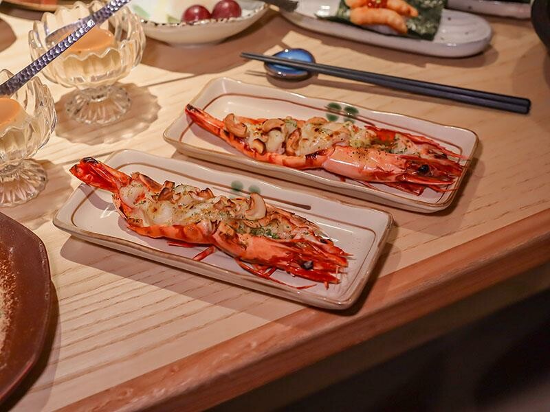 竹北燒肉推薦「川阜和牛燒肉」免動手！頂級和牛專人代烤，品嚐宮崎頂級和牛。