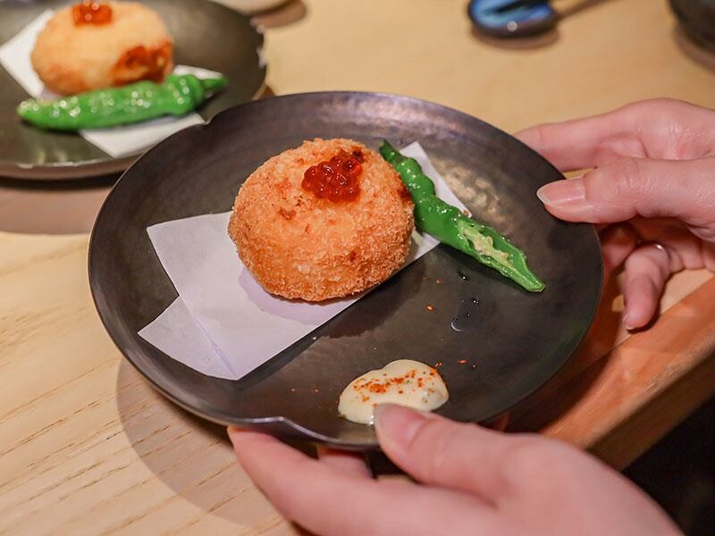 竹北燒肉推薦「川阜和牛燒肉」免動手！頂級和牛專人代烤，品嚐宮崎頂級和牛。