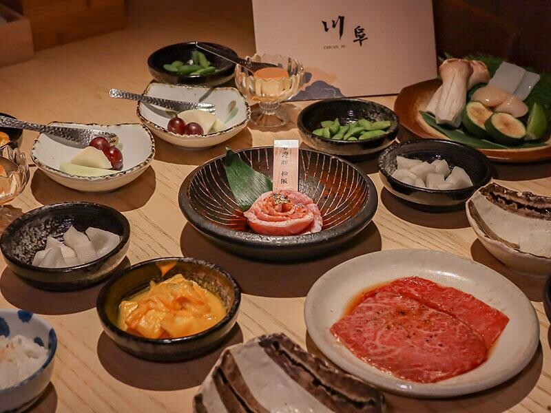 竹北燒肉推薦「川阜和牛燒肉」免動手！頂級和牛專人代烤，品嚐宮崎頂級和牛。