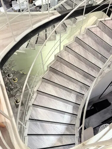 台北市捷運東門站餐廳：8% ice CAFÉ 永康公園店。結合了藝術、生活、公益的經營理念。聽著現場演奏享用著午餐