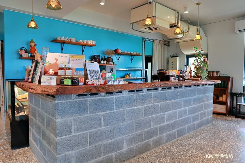 新北市萬里區萬里山海芳園景觀咖啡｜新北隱藏版海景咖啡廳推薦私藏甜點、冰滴咖啡、下午茶