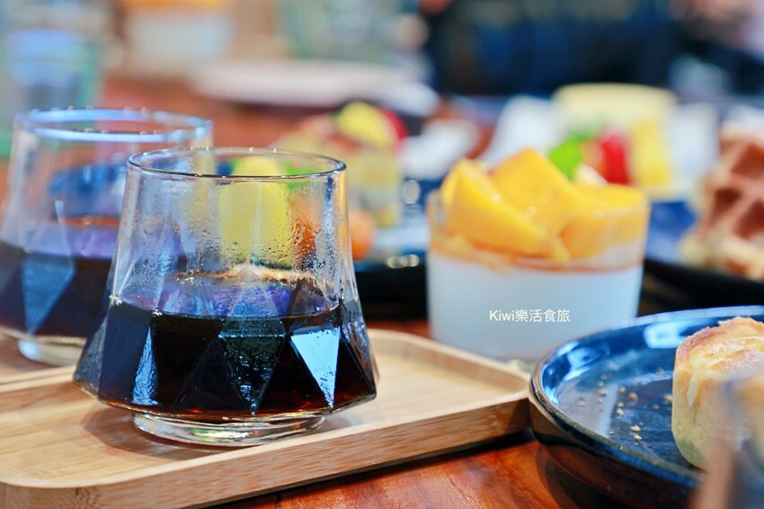 新北市萬里區萬里山海芳園景觀咖啡｜新北隱藏版海景咖啡廳推薦私藏甜點、冰滴咖啡、下午茶