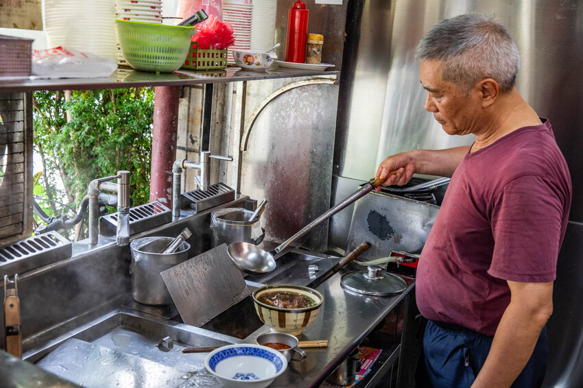 宜蘭縣宜蘭市品客牛肉麵｜網路幾乎無資料！湯鮮肉大塊還很便宜，藏身住宅區低調牛肉麵