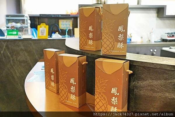 {台中美食}臺中隱藏版景觀餐廳:「二十樓」,超推主廚秘製的招