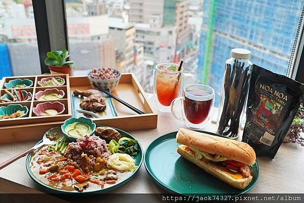 {台中美食}臺中隱藏版景觀餐廳:「二十樓」,超推主廚秘製的招