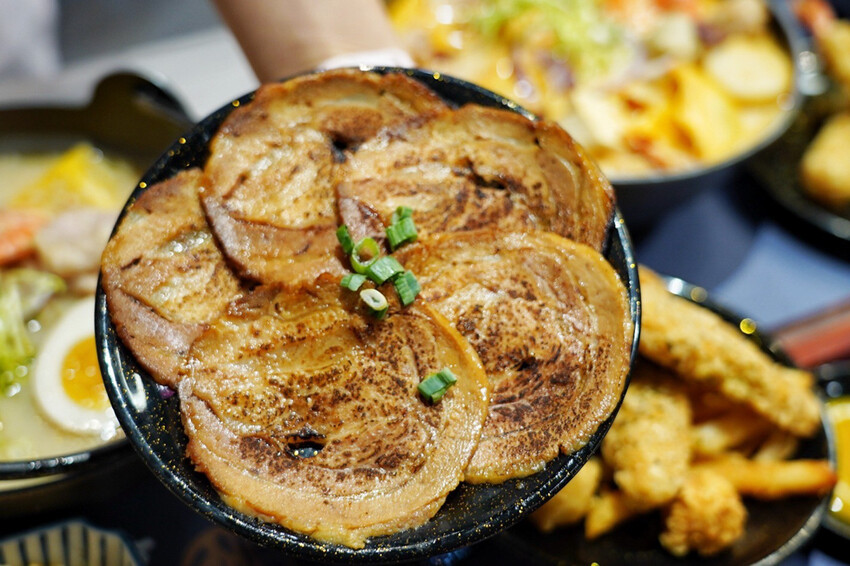 蘆竹慶開幕請你吃干貝 !極致香嫩炙燒燒肉鍋~炸裂泰式蝦爆鍋不用300元