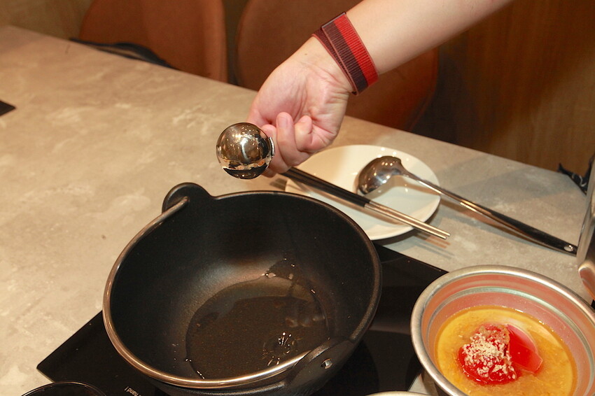 高雄市鼓山區吃。高雄市美食|鼓山區。「狂一鍋-高雄義享店」幾乎零負評的台式火鍋，台北爆紅名店狂一鍋高雄義享時尚廣場